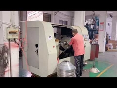 Een WEI Lighting Industrial Lights led armatuur productielijn.