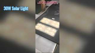 Twee modules zonne-straatverlichting kleurtemperatuur 4000K gebruikt in Uraban-wegen.