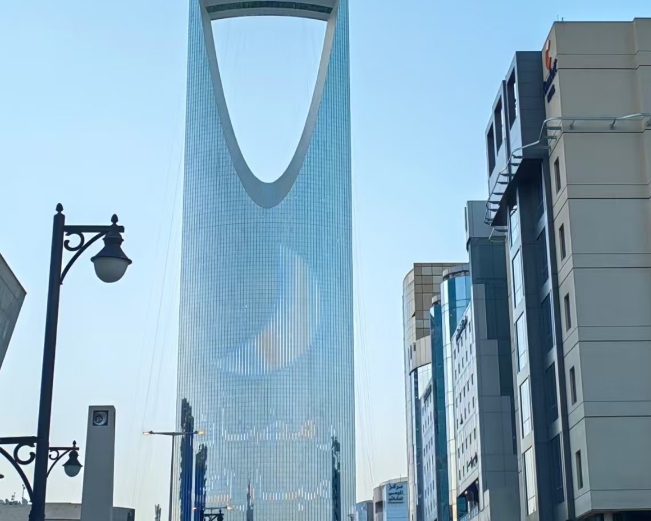 Laatste bedrijfsblogs Waarom besteden commerciële gebieden en hotels in de Verenigde Arabische Emiraten meer aandacht aan het licht effect en het ontwerp van tuinverlichting?