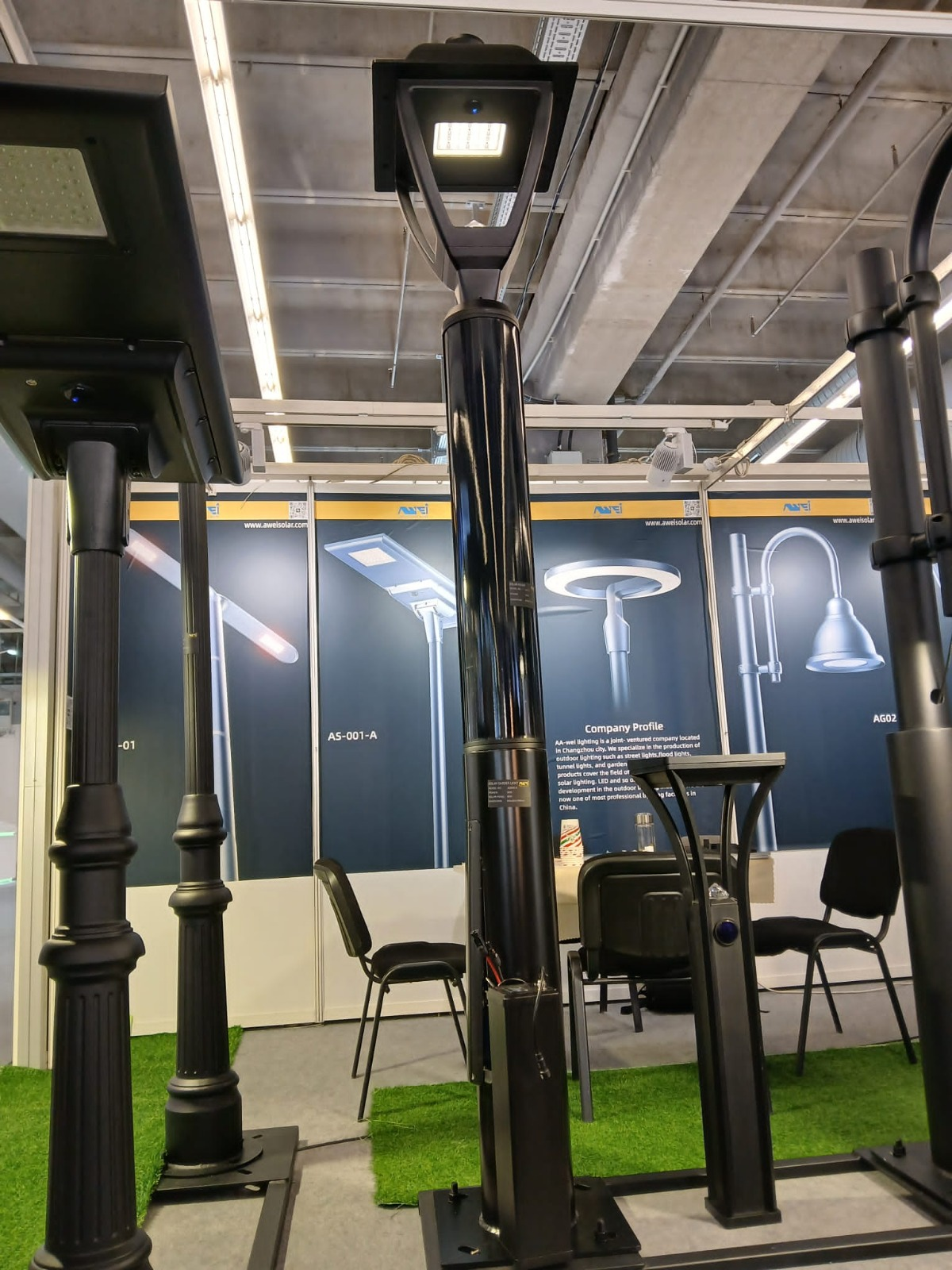 Laatste bedrijfsblogs Tempered Glass Solar Cylindrical Module officieel gelanceerd.