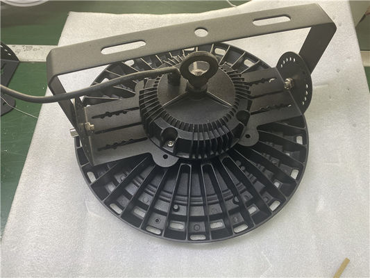 kopen Efficiëntie 120 lumen/watt UFO High Bay Light 100W 150W 200W Led High Bay Gebruikt in de fabriek online manufacture